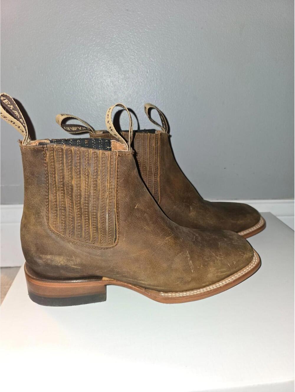 REYWELT = Square Toe Distressed Ankle Boot - NEW MEN'S 8 / WOMENS 9.5